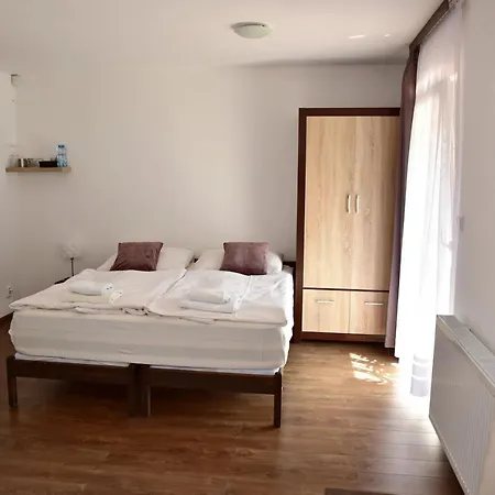 Wellness U Krbu 게스트하우스 Mikulov v Krusnych Horach